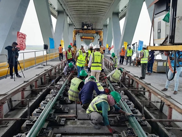 পদ্মা সেতু দিয়ে মঙ্গলবার পরীক্ষামূলক চলবে বিশেষ ট্রেন